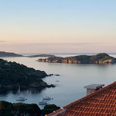 Апартаменти A Giens Vue Porquerolles *
