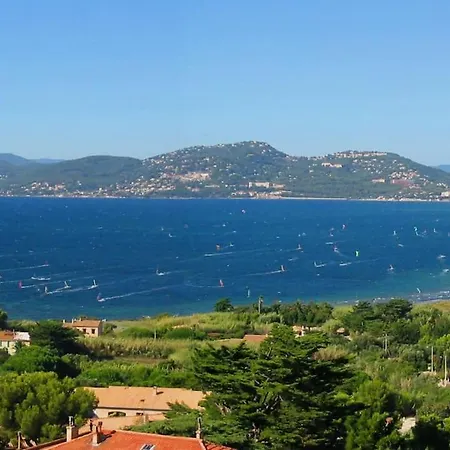 à Giens Vue Porquerolles Apartamento Hyères