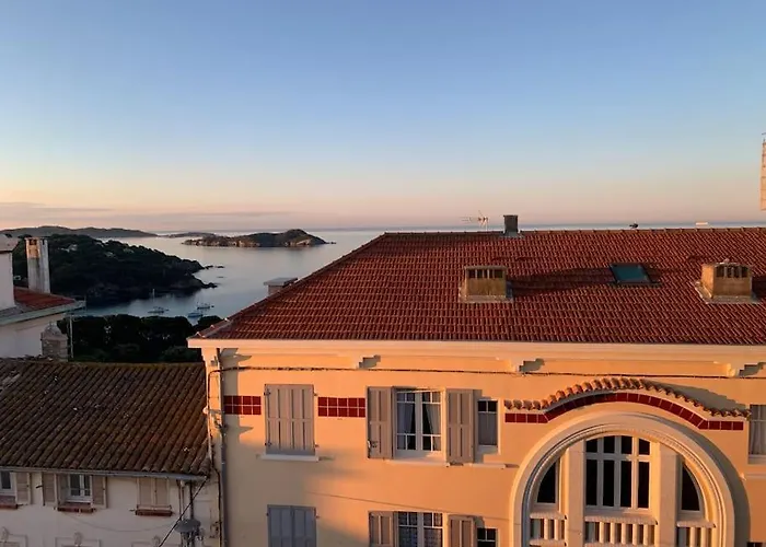 A Giens Vue Porquerolles *